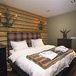 Bliss Boutique 4*