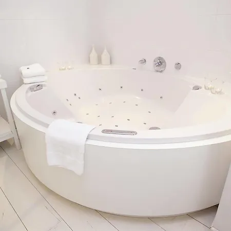 Bliss Boutique מלון 4*